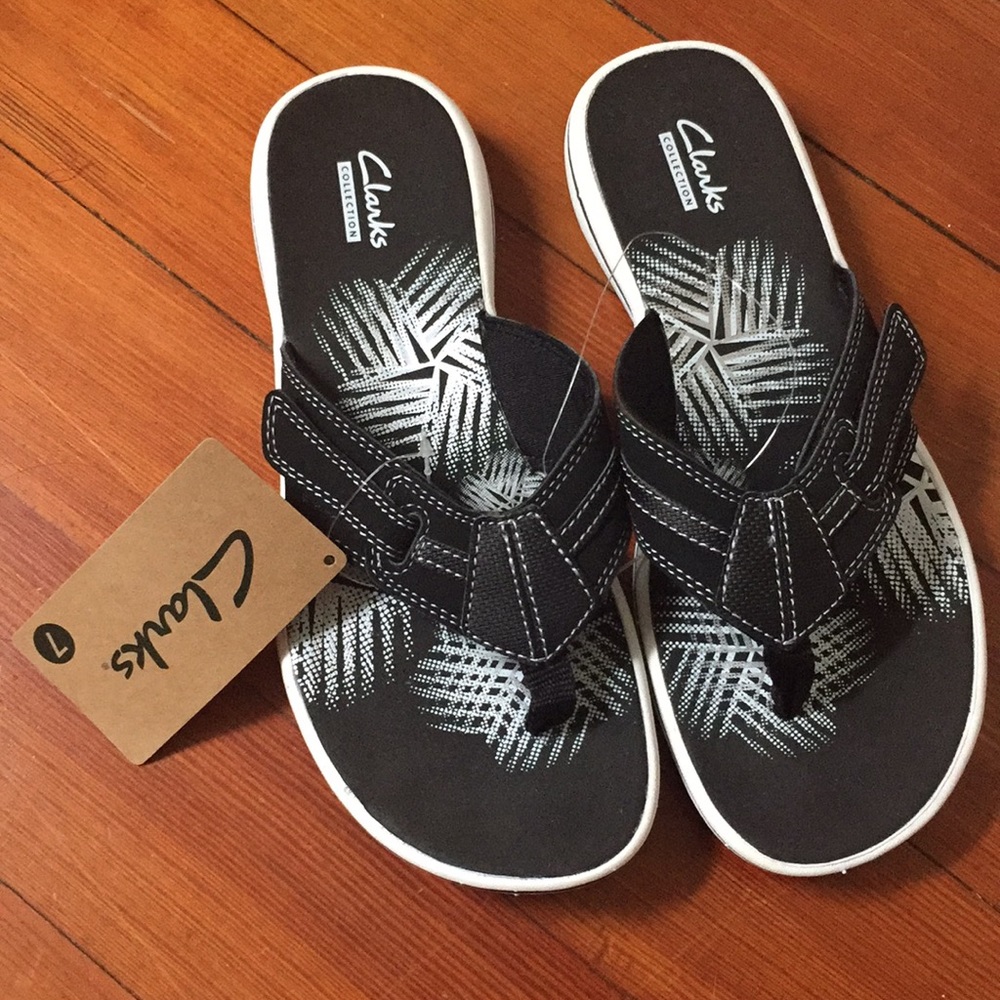 NWT Clarks Flip Flops - 7